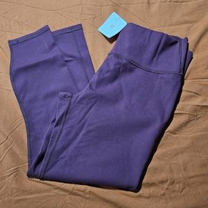 NWT Define High Waist 7/8 Leggings